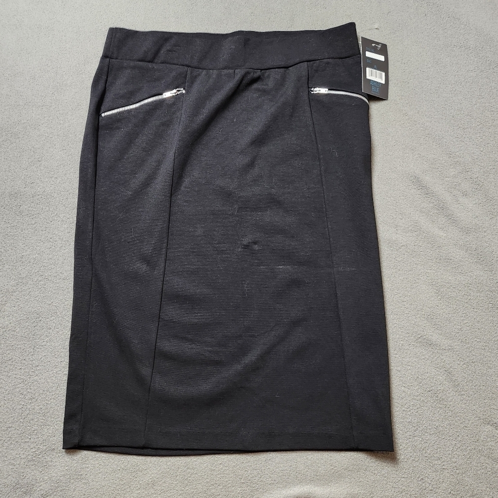 Ashley blue - Black Zipper skirt Sz XL